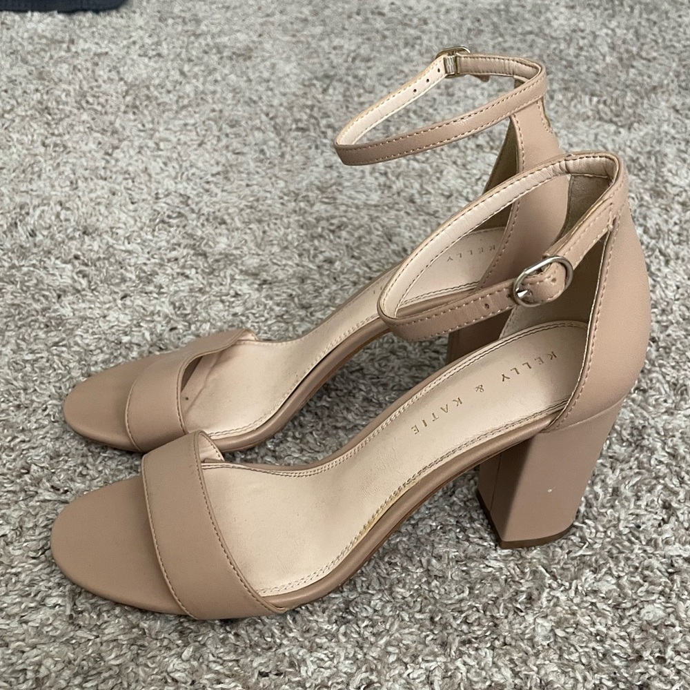 Kelly & Katie Haliee Sandal
